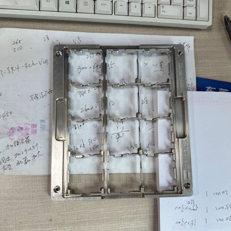 CNC machined stainless steel SMT wave soldering fixture, solid stainless plate with array cavities and integrated side handles, heavy duty jig for continuous wave soldering