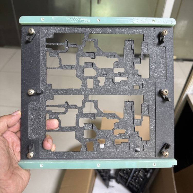 Lightweight green edge SMT wave soldering fixture, composite carrier with green fiberglass top edge frame, lightweight design for easy handling